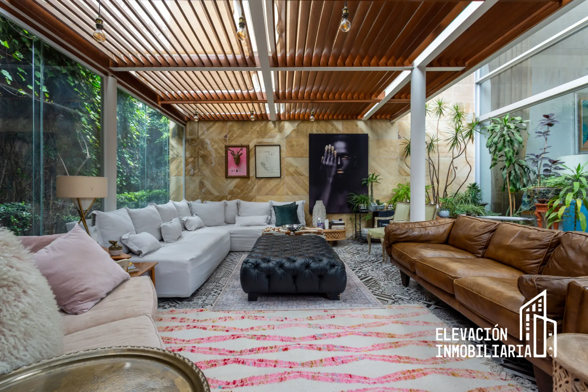 Sala moderna de propiedad